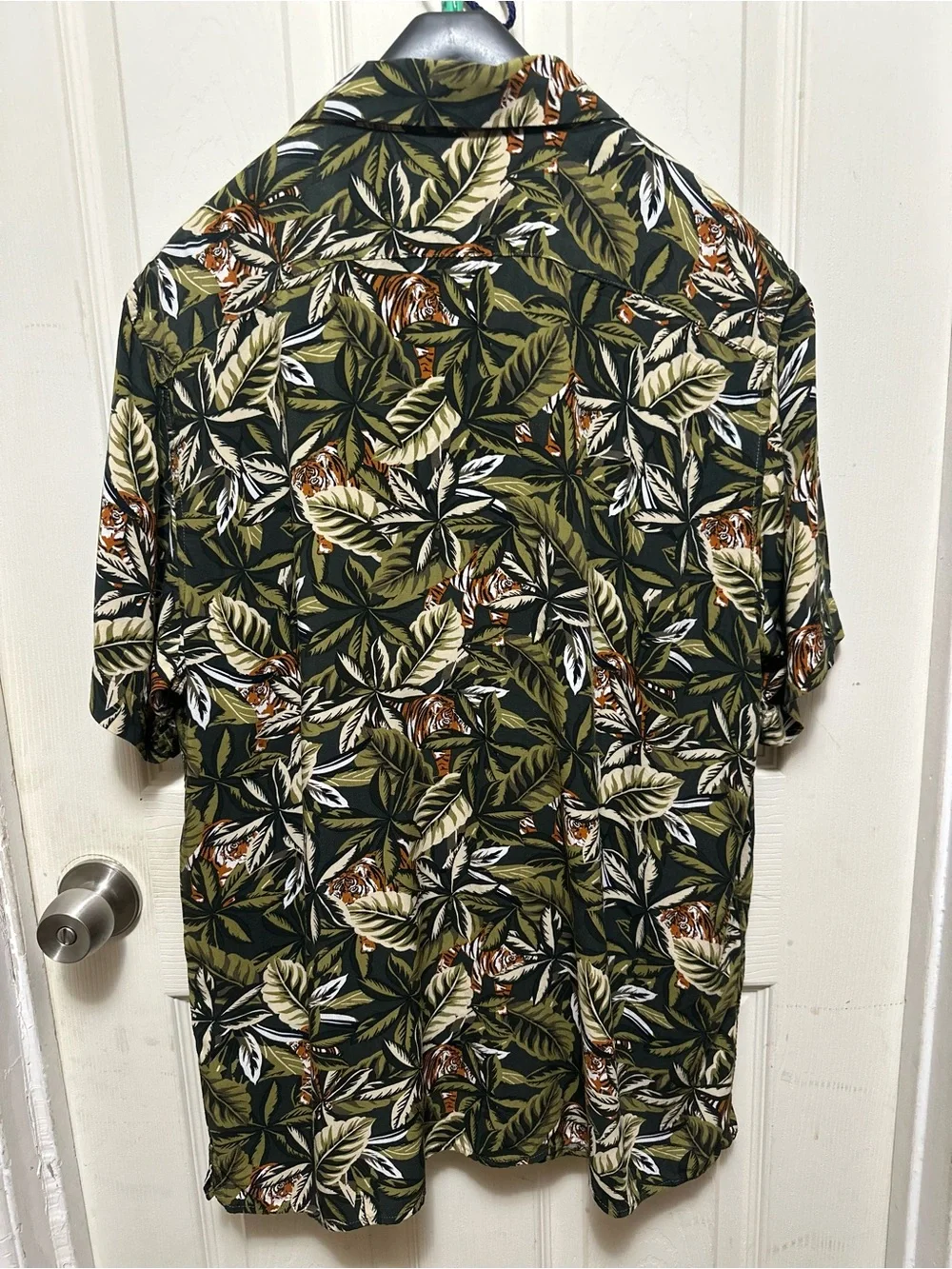 Banana Republic Olive Green Tropical Print Short-Sleeve Button-Down Size L